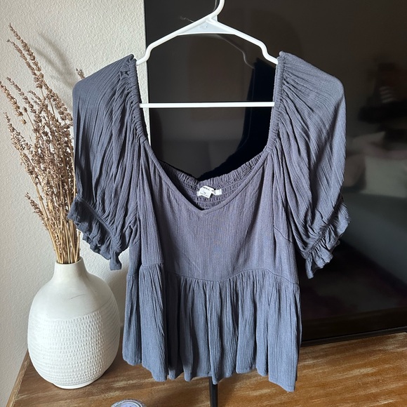 O'Neill Tops - O’Neill Puff Sleeve Top